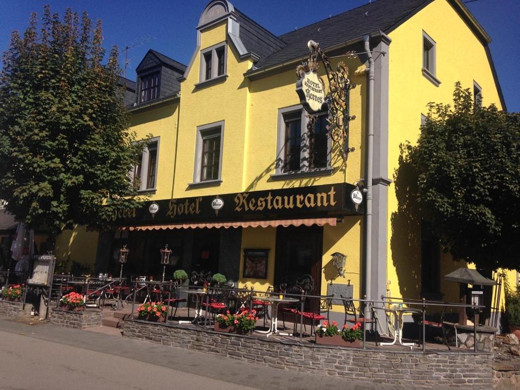 Hotel Herres Alte Metzgerei Leiwen Exterior foto